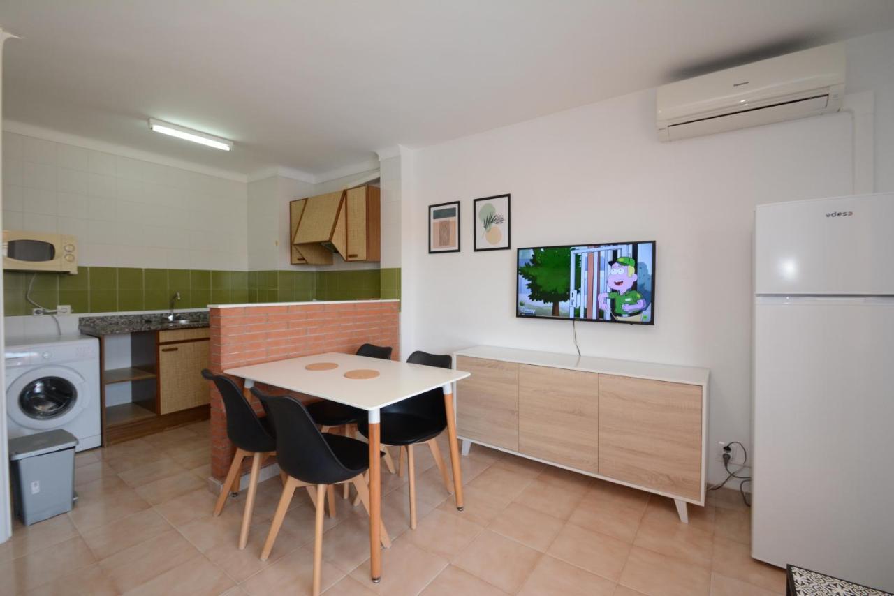 Apartamentos Familiares Sa Gavina Estartit 레스타르티트 외부 사진