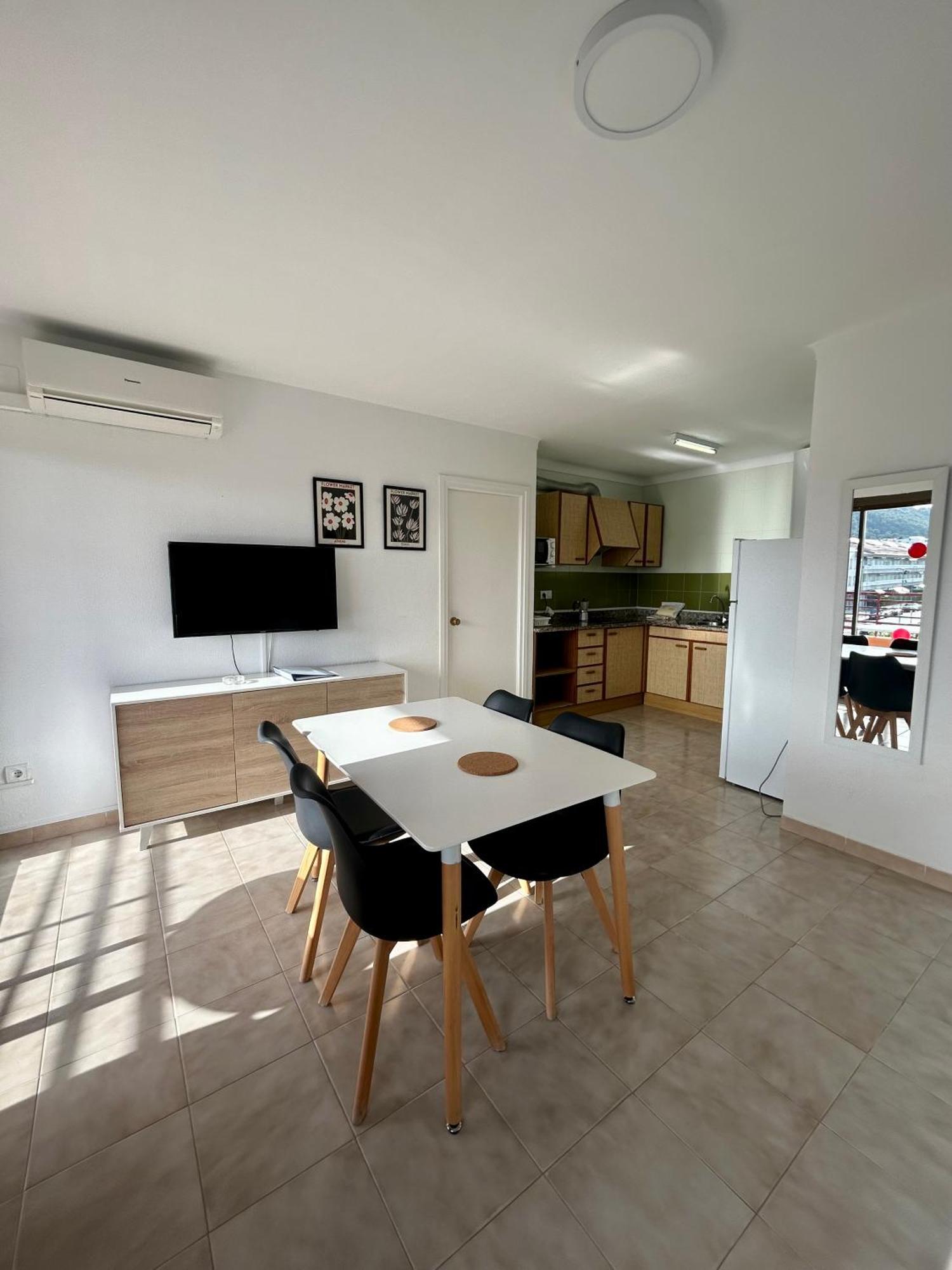 Apartamentos Familiares Sa Gavina Estartit 레스타르티트 외부 사진